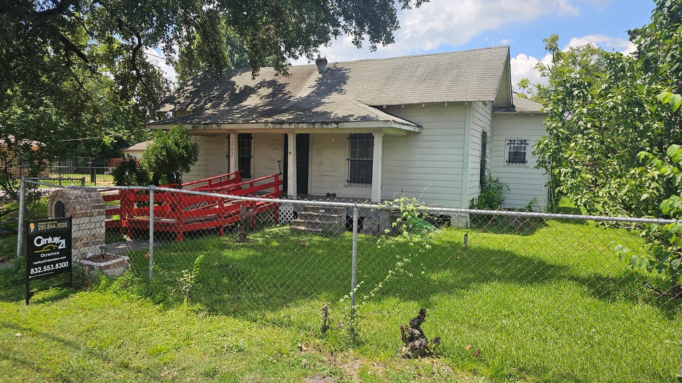 Houston 1-story, 3-bed 7303 Hershe Street-idx