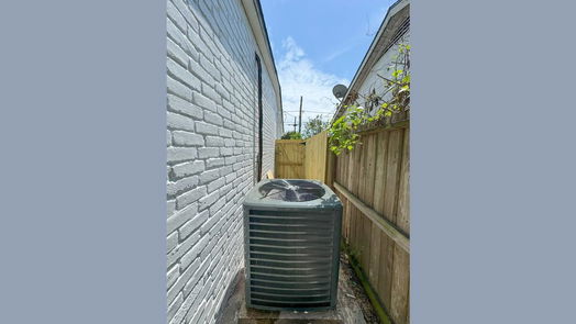 Houston 1-story, 4-bed 6811 Eagle Pass Street-idx