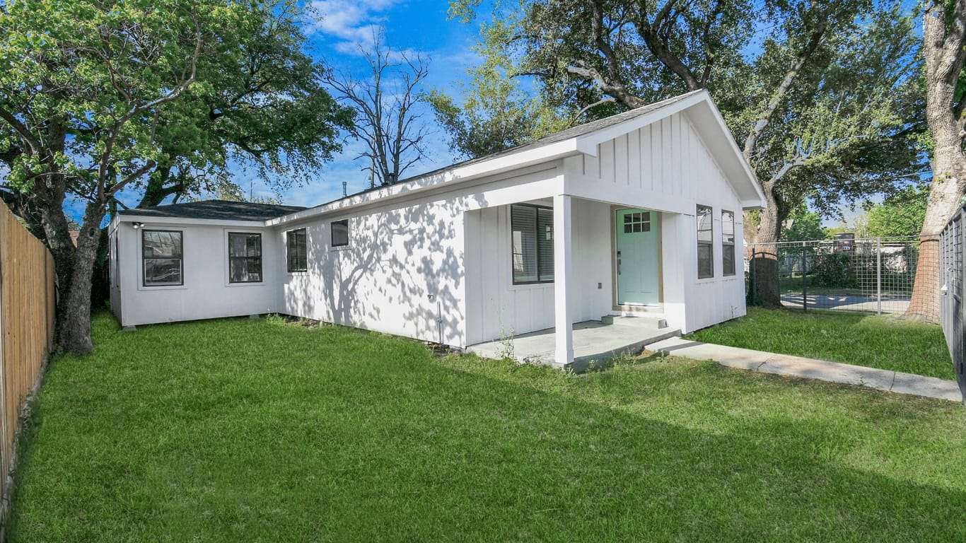 Houston 1-story, 3-bed 7502 Waxahachie Street-idx