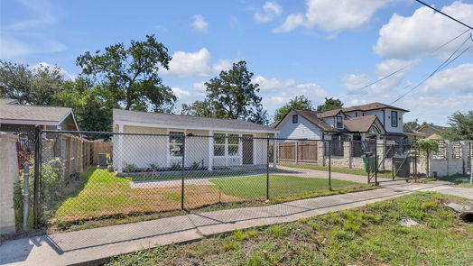 Houston 1-story, 3-bed 6404 Eagle Pass Street-idx