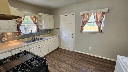 Houston 1-story, 3-bed 7120 Eastwood Street-idx