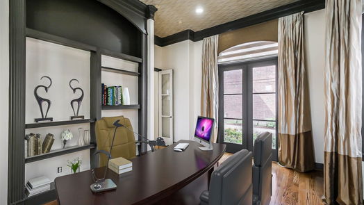 Houston 3-story, 5-bed 6350 W Mystic Meadow-idx