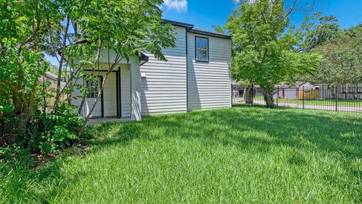 Houston 2-story, 4-bed 6110 Bowling Green Street-idx