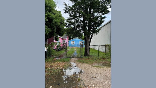 Houston 1-story, 4-bed 6217 Saint Augustine Street-idx