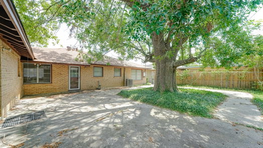 Houston 1-story, 4-bed 5402 Tallow Lane-idx