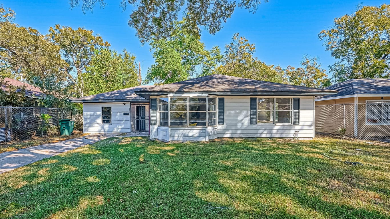 Houston 1-story, 3-bed 5023 Enyart Street-idx