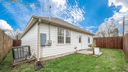 Houston 1-story, 3-bed 7117 Saint Augustine Street-idx