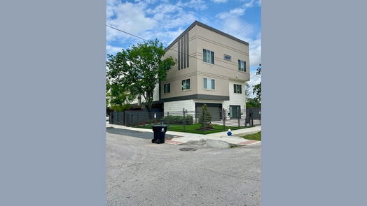 Houston 1-story, 2-bed 6910 Weston Street-idx