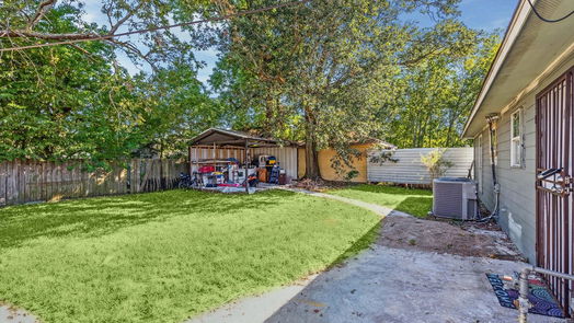 Houston 1-story, 3-bed 6739 Madrid Street-idx