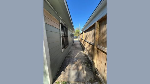 Houston 1-story, 3-bed 6739 Madrid Street-idx