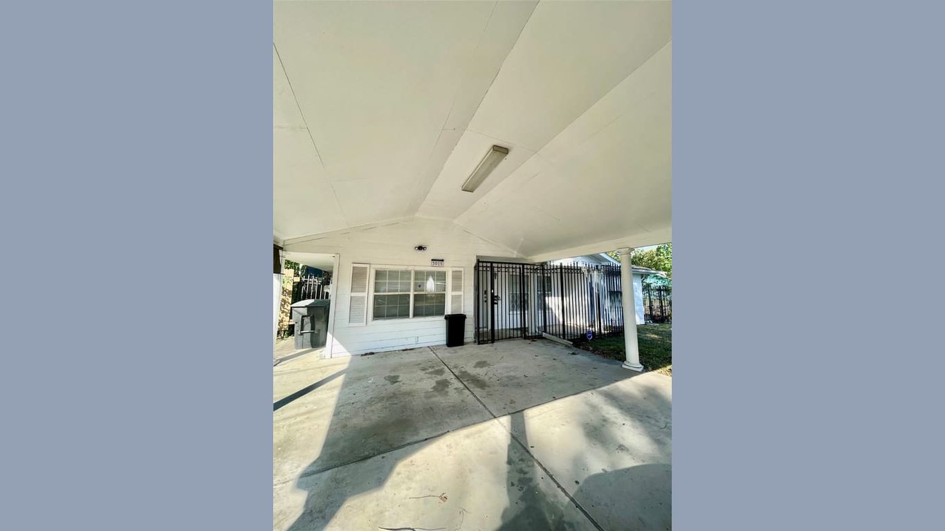 Houston 1-story, 3-bed 3915 Alice Street-idx