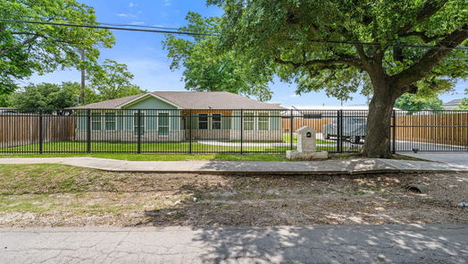 Houston 1-story, 3-bed 713 Berry Road-idx