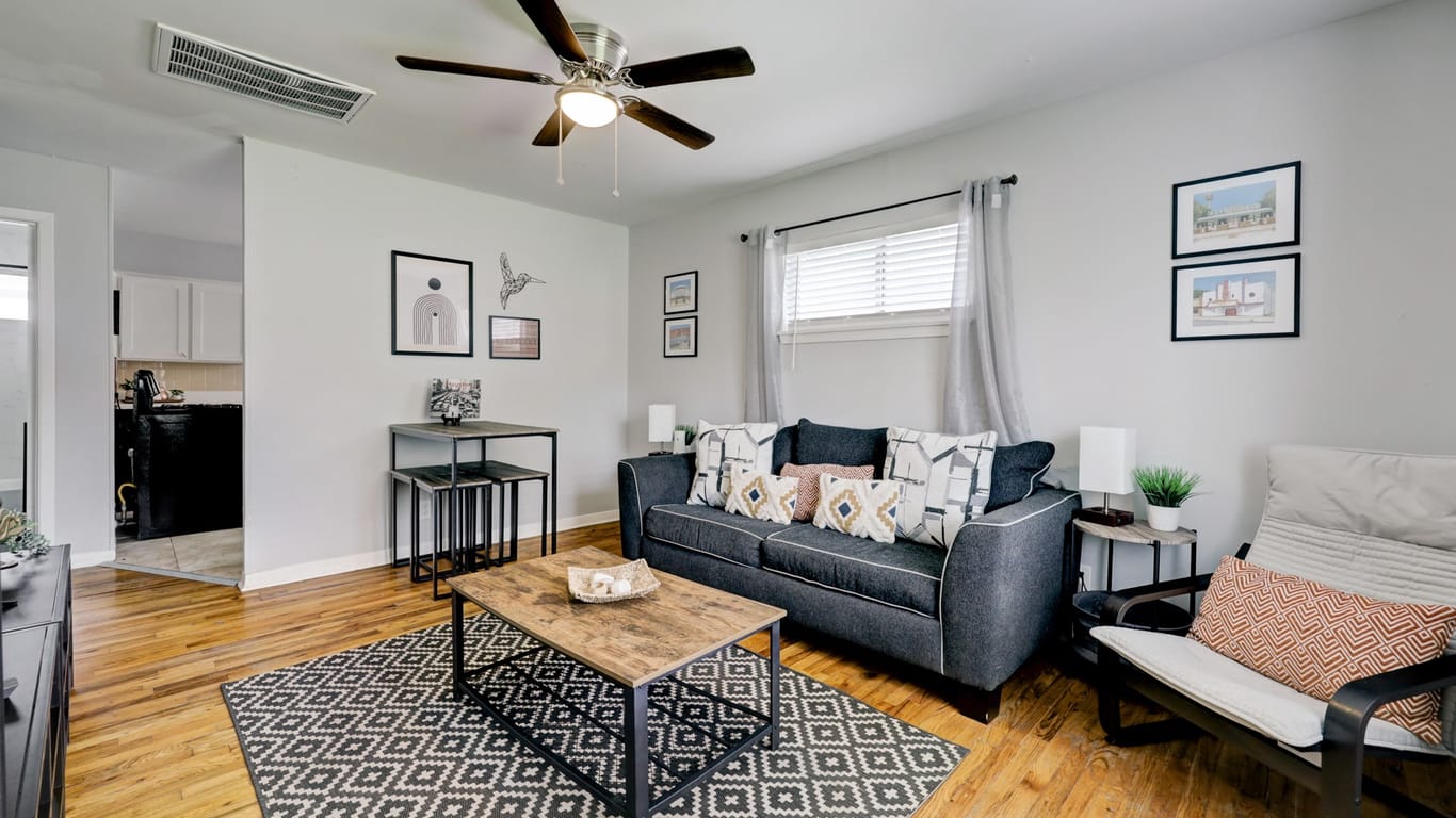 Houston 1-story, 3-bed 220 Caplin Street-idx