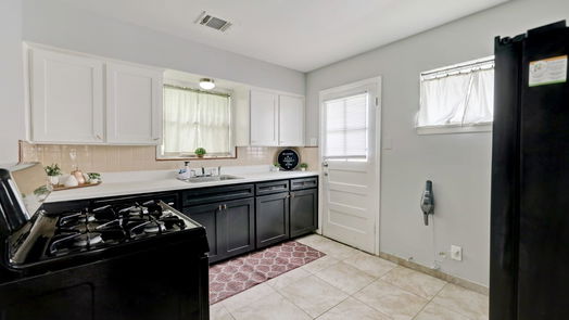 Houston 1-story, 3-bed 220 Caplin Street-idx