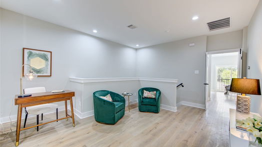 Houston 2-story, 3-bed 724 E 38th St A-idx