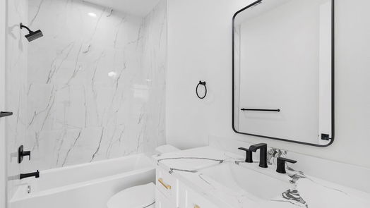 Houston 3-story, 3-bed 724 E 33rd Street-idx