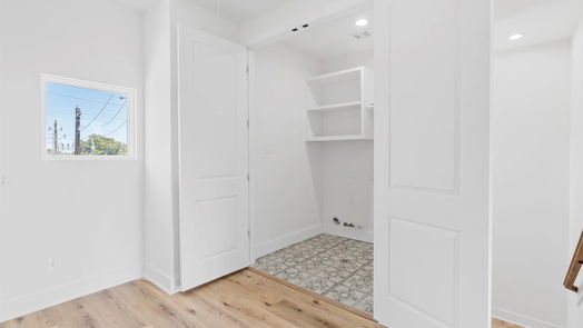 Houston 3-story, 3-bed 724 E 33rd Street-idx