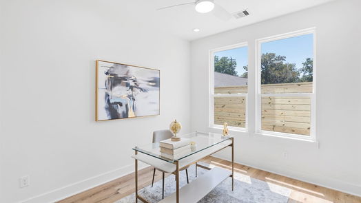 Houston 3-story, 3-bed 724 E 33rd Street-idx