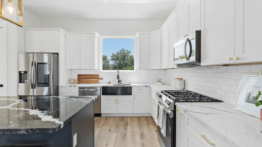 Houston 3-story, 3-bed 724 E 33rd Street-idx