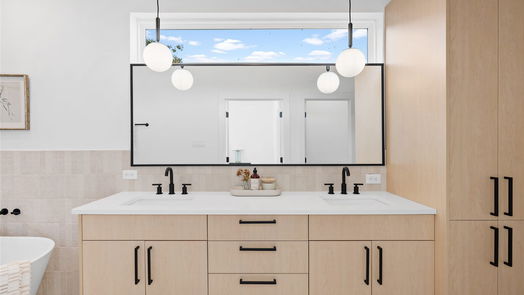 Houston 2-story, 3-bed 710 E 34th Street-idx