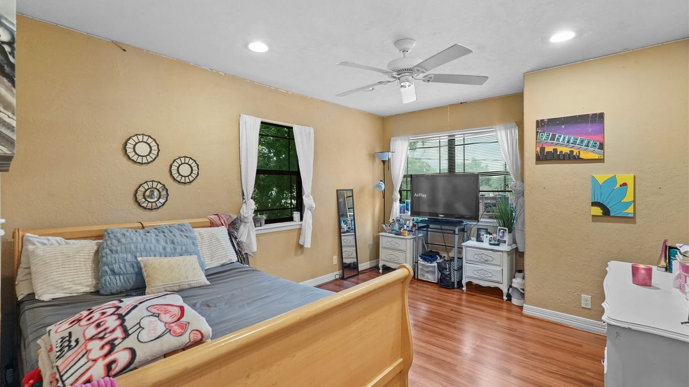 Houston 2-story, 5-bed 1316 Norham Street-idx