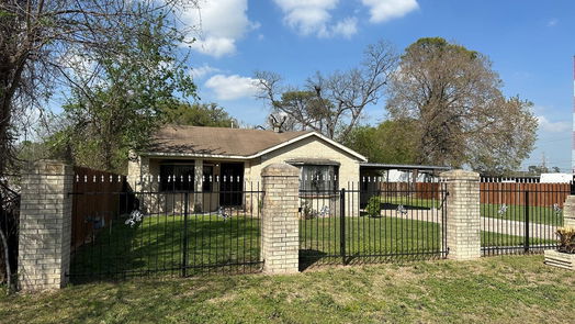 Houston 1-story, 2-bed 1319 Duff Lane-idx