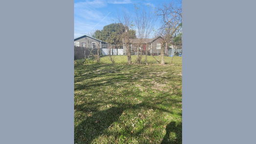 Houston 1-story, 2-bed 1517 E 32nd 1/2 Street-idx