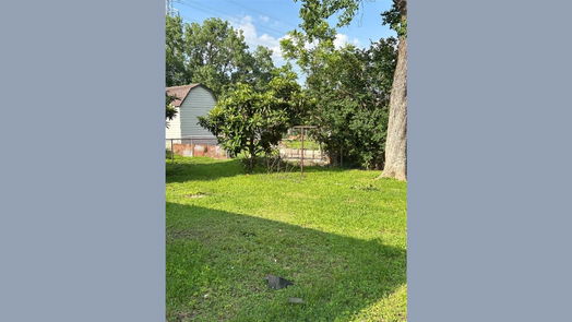 Houston 1-story, 2-bed 3506 Hinton Boulevard-idx