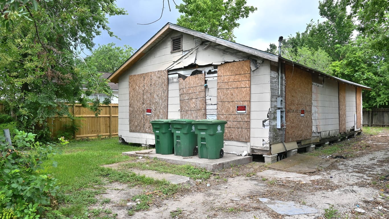 Houston 1-story, 2-bed 4109 Europa Street-idx