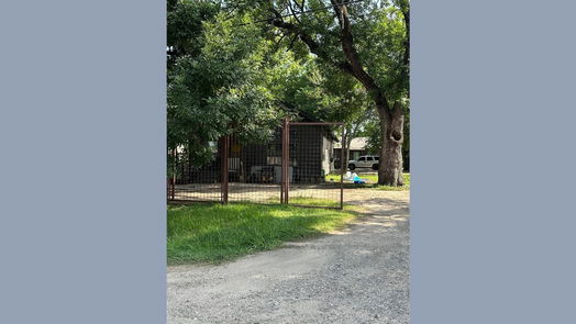 Houston 1-story, 2-bed 1229 Yorkshire Street-idx