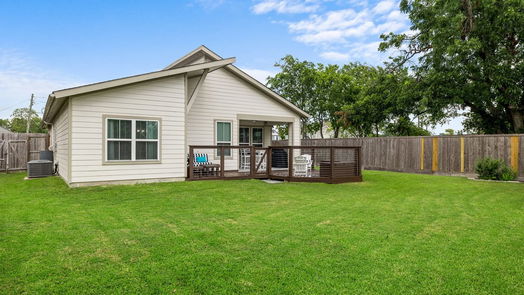 Houston 1-story, 3-bed 1204 E 34th Street-idx