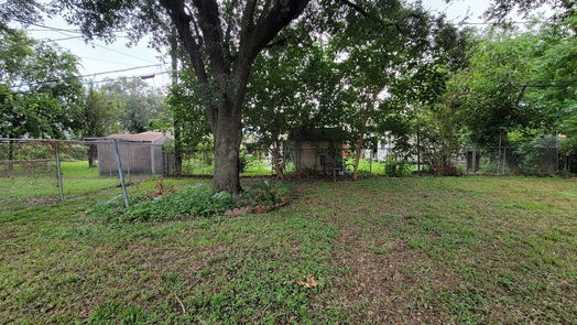 Houston 1-story, 3-bed 203 Spell Street-idx