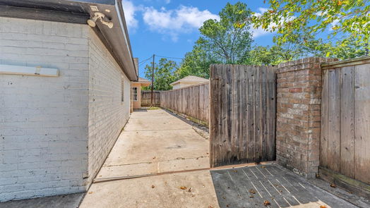 Houston 1-story, 3-bed 402 Garrotsville-idx