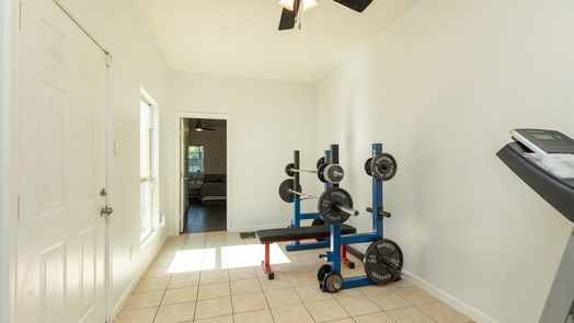 Houston 1-story, 5-bed 531 Dogwood Street-idx