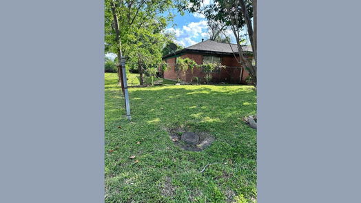 Houston 1-story, 2-bed 1424 E 33rd Street-idx