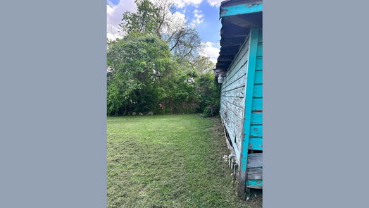 Houston 1-story, 2-bed 1424 E 33rd Street-idx