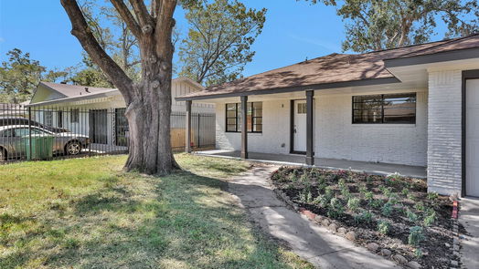 Houston 1-story, 4-bed 9135 Helmers Street-idx