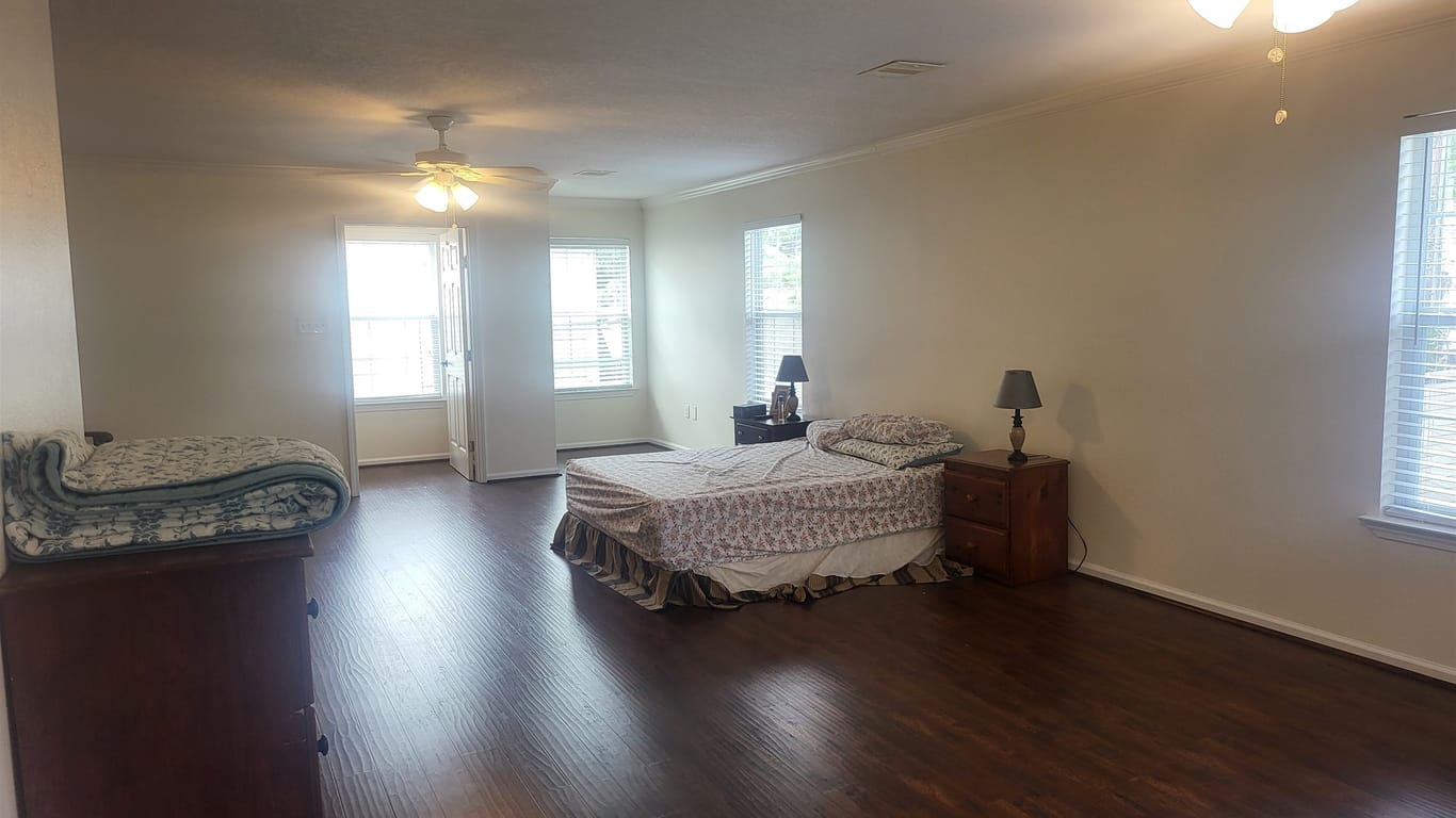Houston 2-story, 3-bed 6727 Wildwood Way-idx