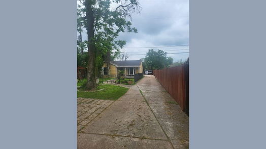 Houston 1-story, 2-bed 6680 Sylvan Road-idx