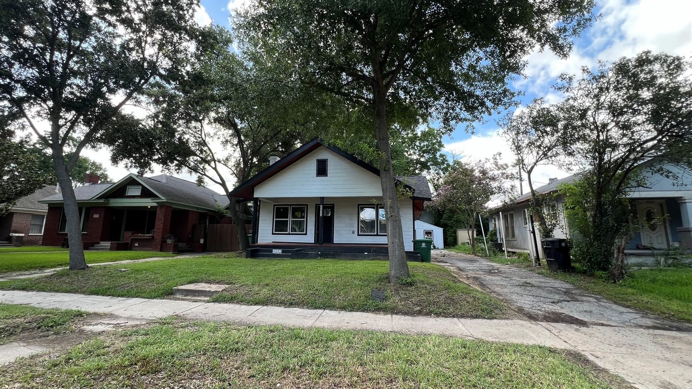 Houston 1-story, 3-bed 4333 Bell Street-idx