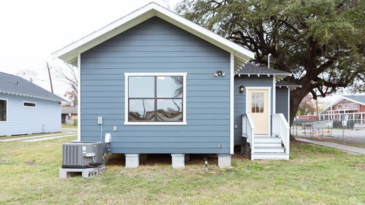 Houston 1-story, 3-bed 4734 Bell Street-idx