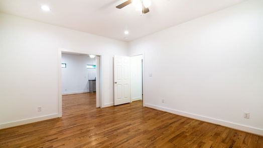 Houston 1-story, 3-bed 4734 Bell Street-idx