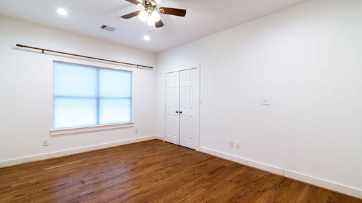 Houston 1-story, 3-bed 4734 Bell Street-idx