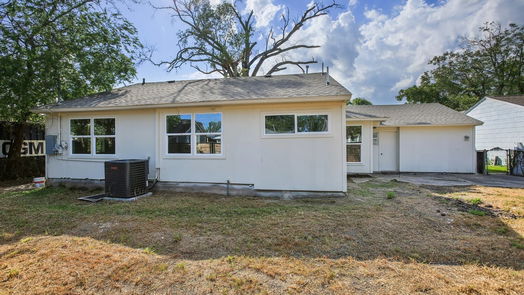 Houston null-story, 3-bed 2209 Collier-idx