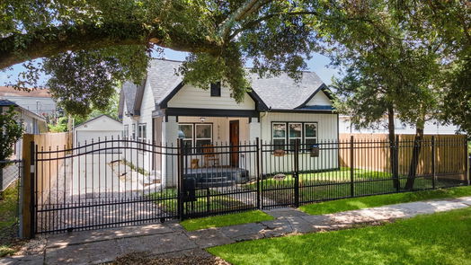 Houston 1-story, 3-bed 5110 Jefferson Street-idx