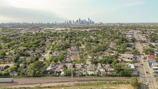 Houston 1-story, 1-bed 1719 Lombardy Street-idx