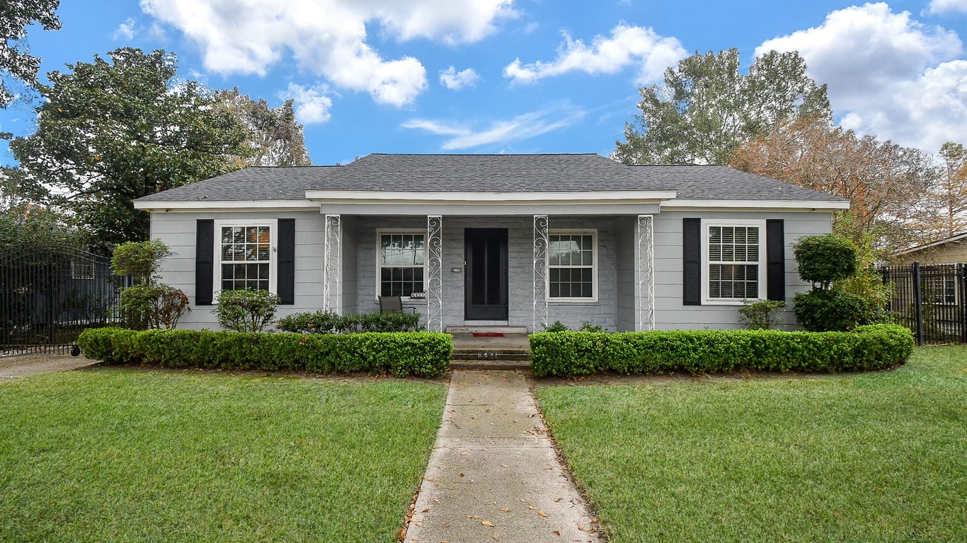 Houston 1-story, 2-bed 6421 Country Club Drive-idx