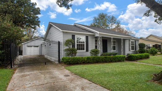 Houston 1-story, 2-bed 6421 Country Club Drive-idx