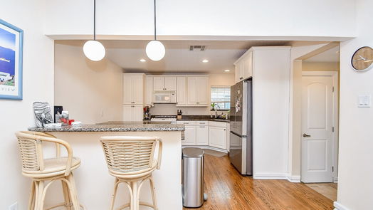 Houston 1-story, 2-bed 6421 Country Club Drive-idx