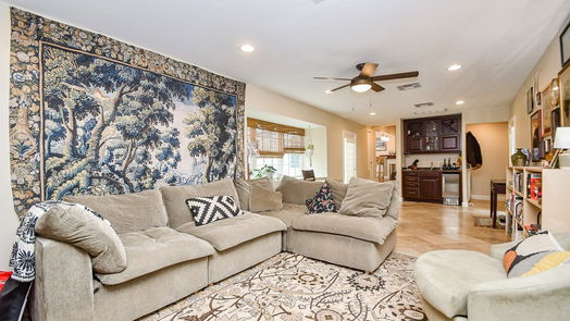 Houston 1-story, 2-bed 6421 Country Club Drive-idx
